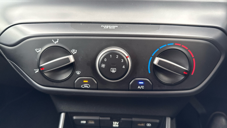 Hyundai i20 1.0T GDi 48V MHD SE Connect 5dr Petrol Hatchback